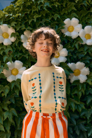Diamonds Graphic Sweatshirt in Dusty Yellow
